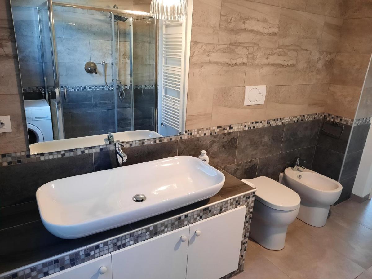 Casa Matilde - Appartamento Vista Mare - Con Posto Auto Finale Ligure Kültér fotó