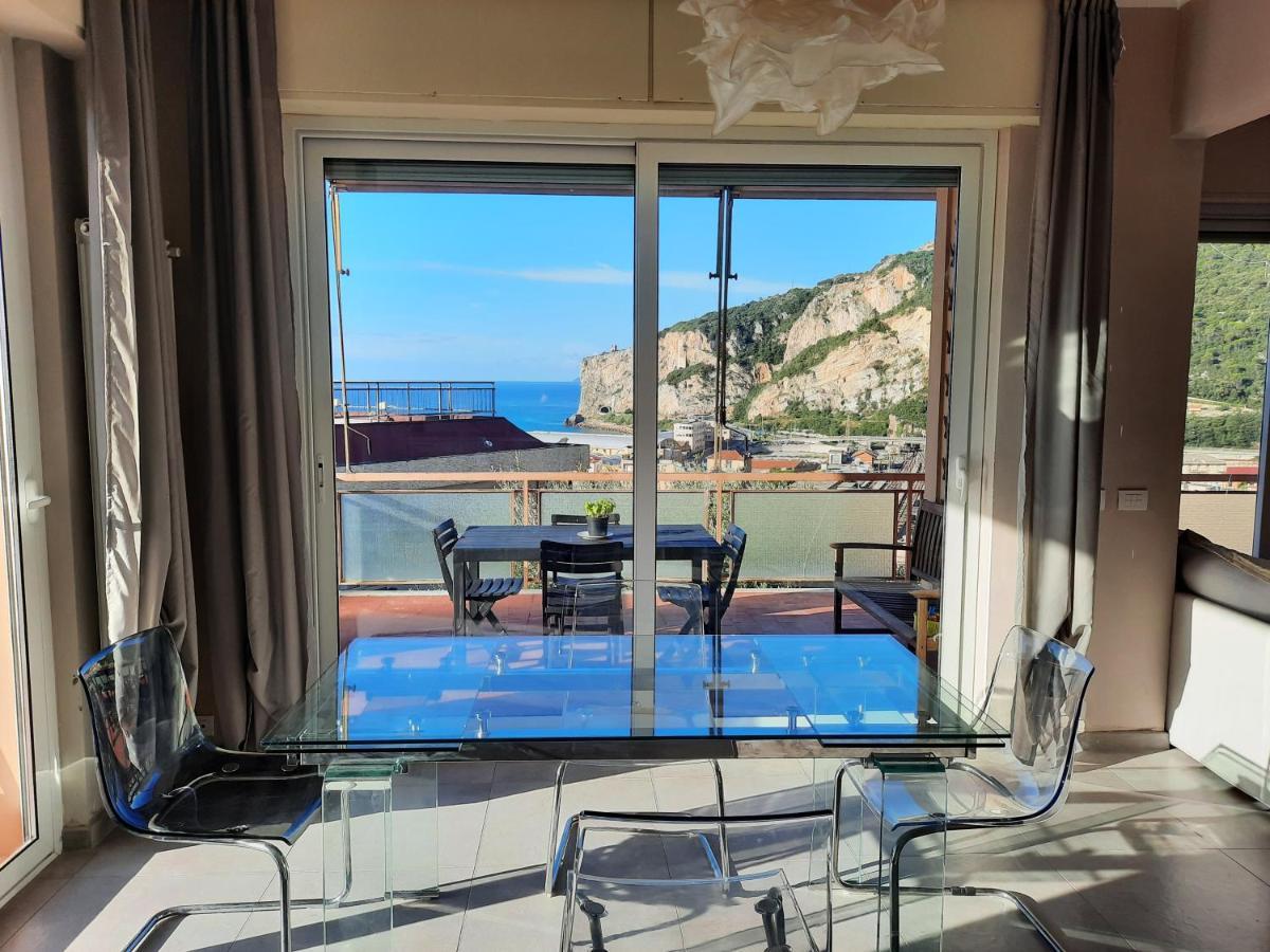 Casa Matilde - Appartamento Vista Mare - Con Posto Auto Finale Ligure Kültér fotó