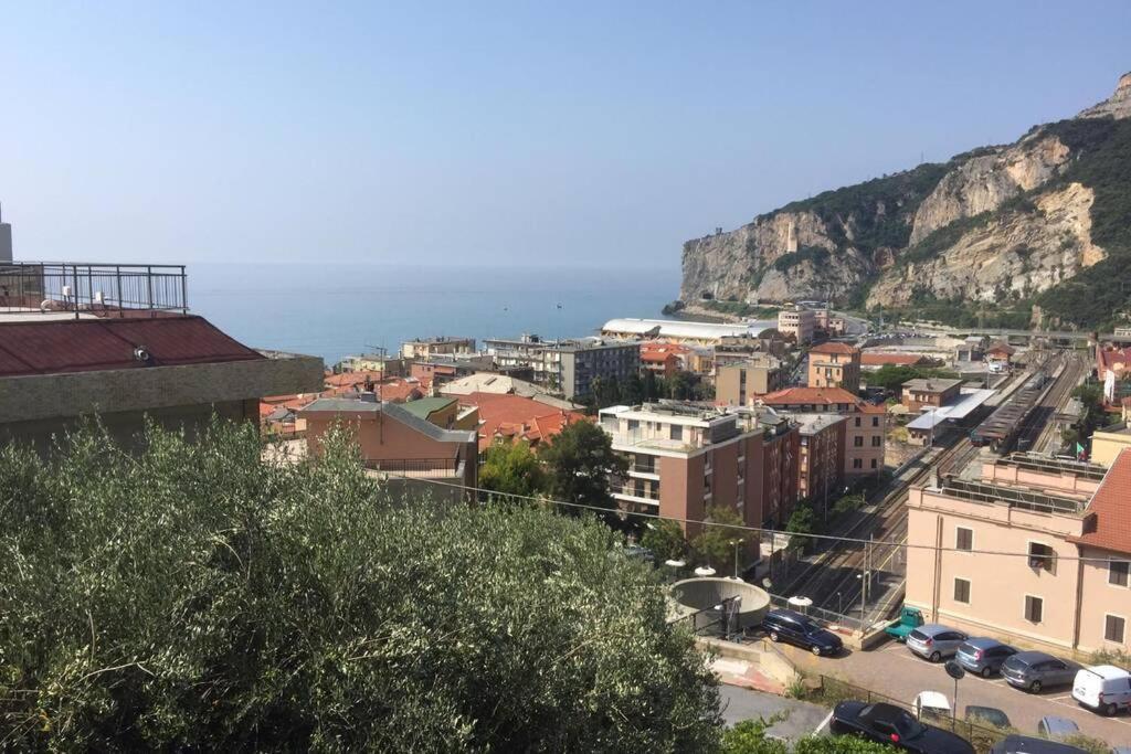 Casa Matilde - Appartamento Vista Mare - Con Posto Auto Finale Ligure Kültér fotó