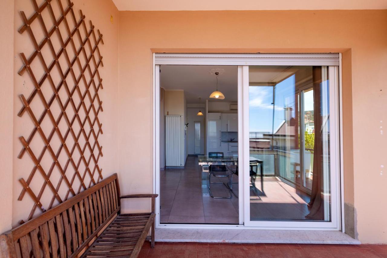 Casa Matilde - Appartamento Vista Mare - Con Posto Auto Finale Ligure Kültér fotó