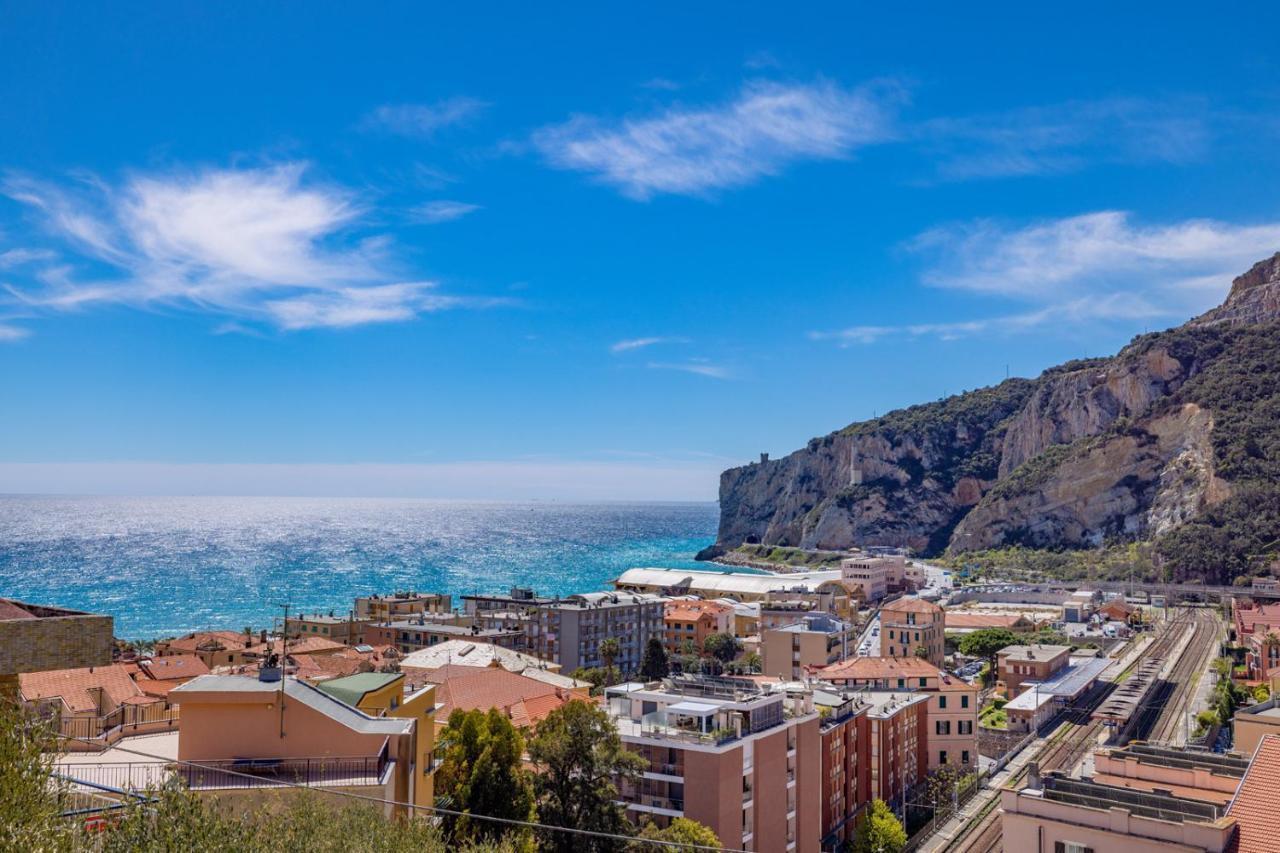 Casa Matilde - Appartamento Vista Mare - Con Posto Auto Finale Ligure Kültér fotó