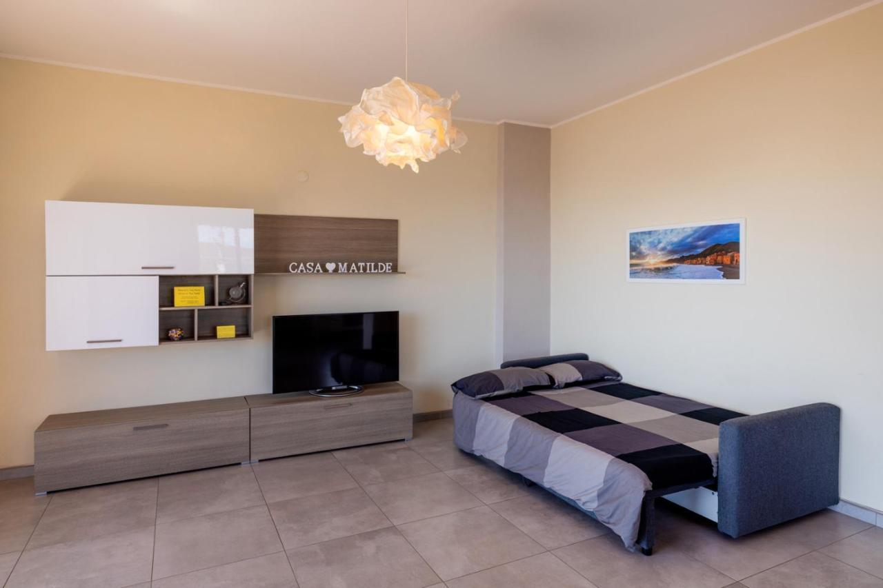 Casa Matilde - Appartamento Vista Mare - Con Posto Auto Finale Ligure Kültér fotó